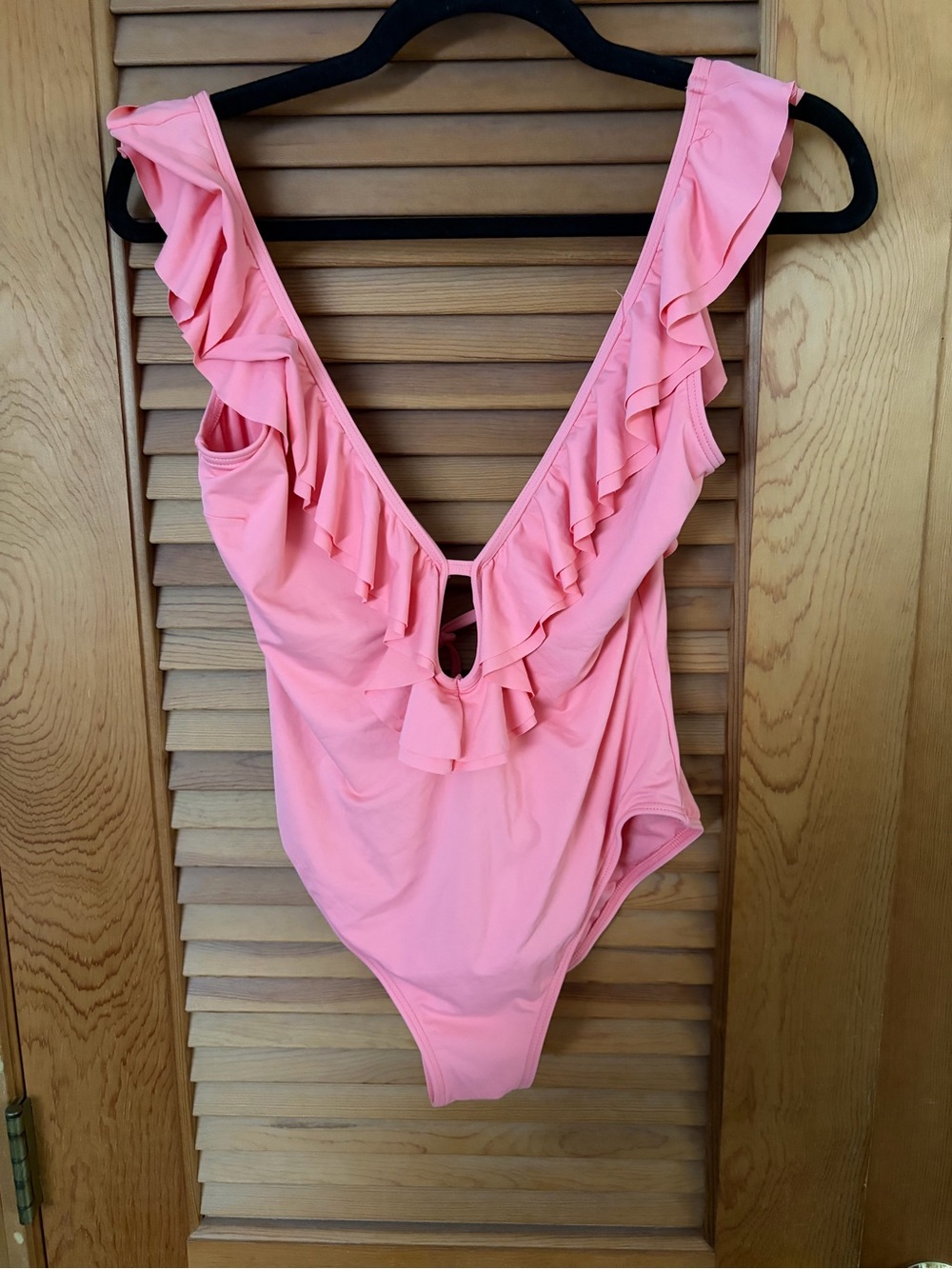 michael Michael Kors Swimsuit ruffle in color grapefruit size 10